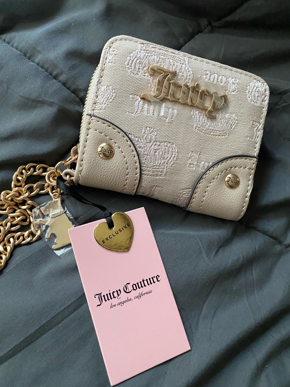 Juicy Couture Beige Logo Chain Card Wallet NWT